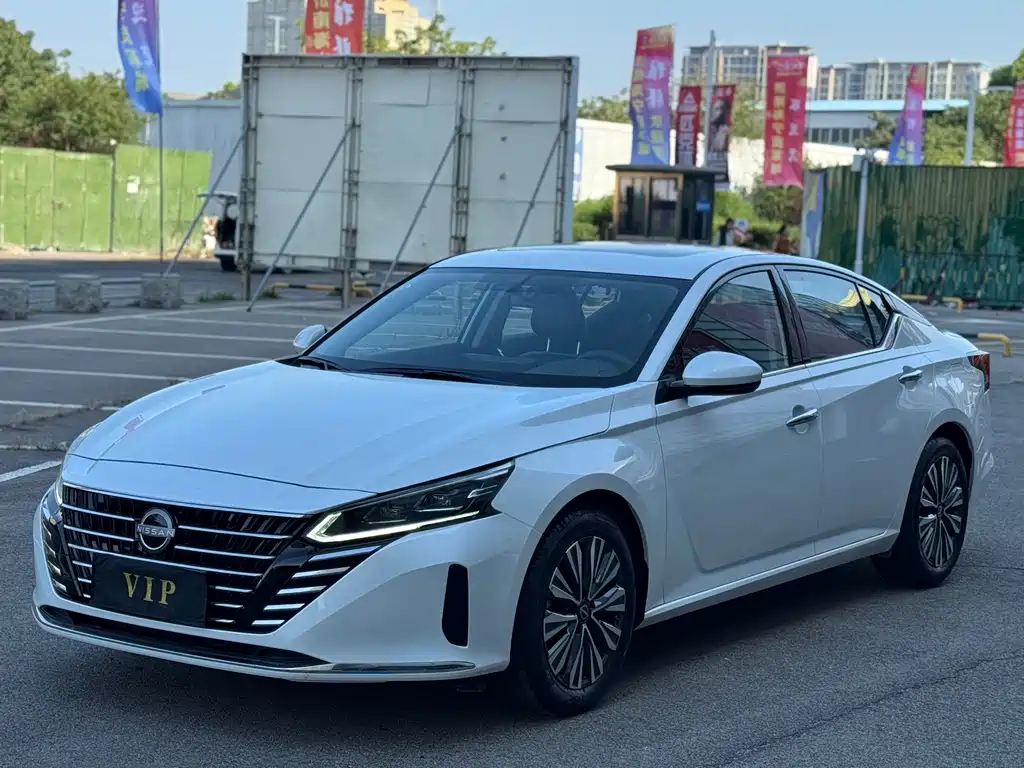 Nissan Teana 2024