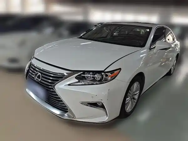 Lexus ES 2015