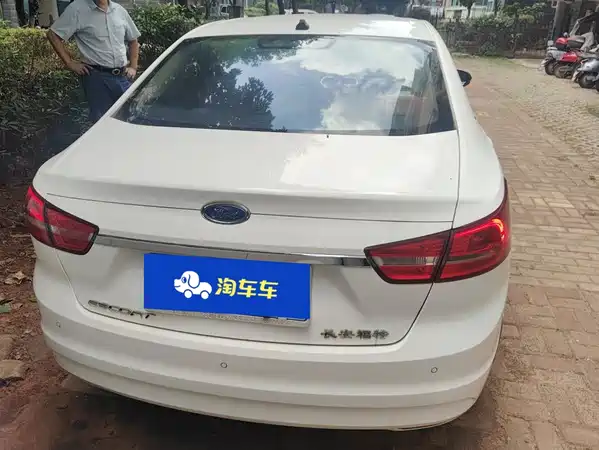 Ford Escort 2017