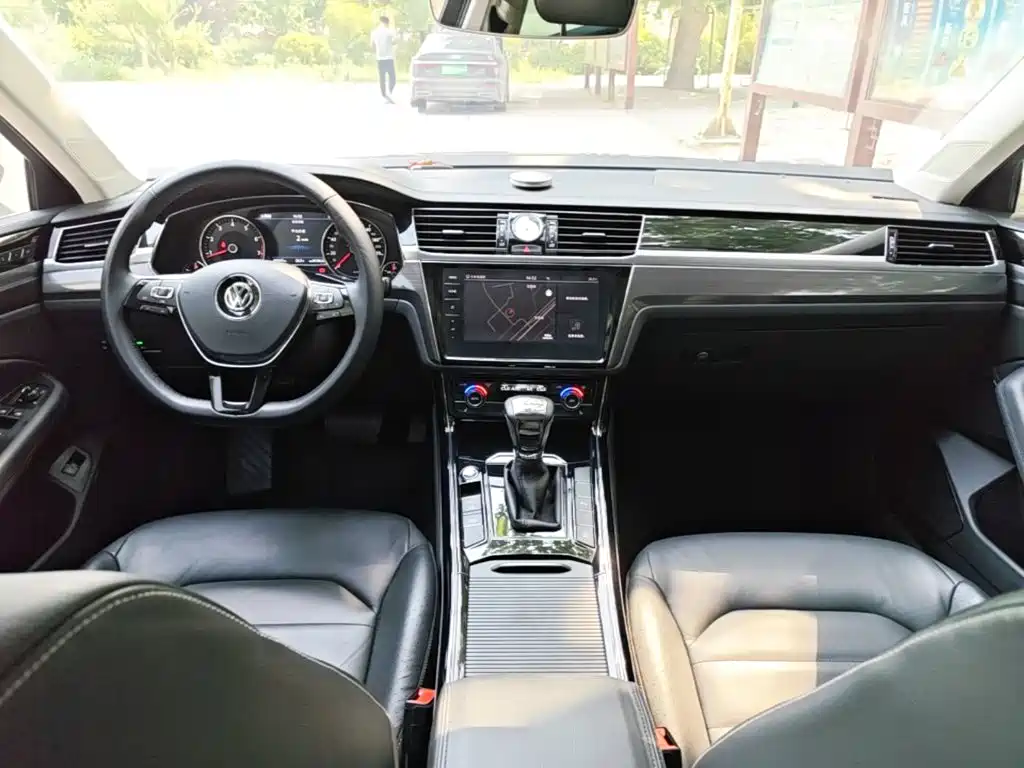 Volkswagen Phideon 2019 — фото 10