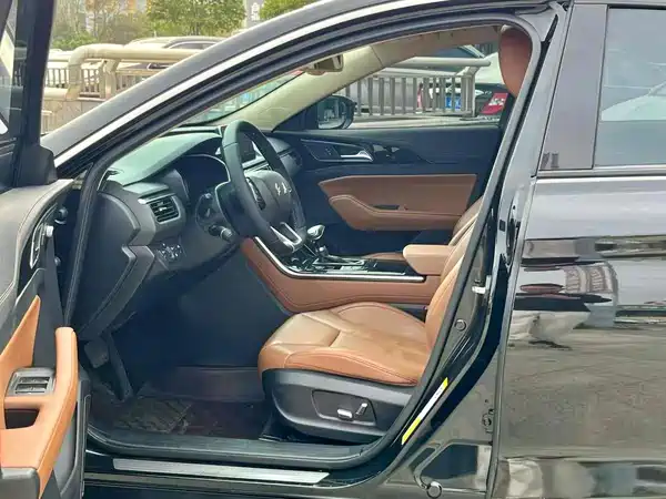 Hongqi H5 2018