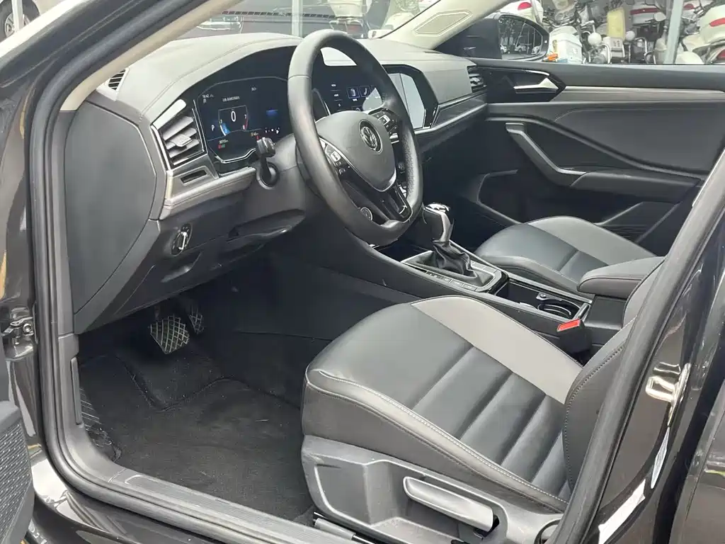 Volkswagen Sagitar 2022