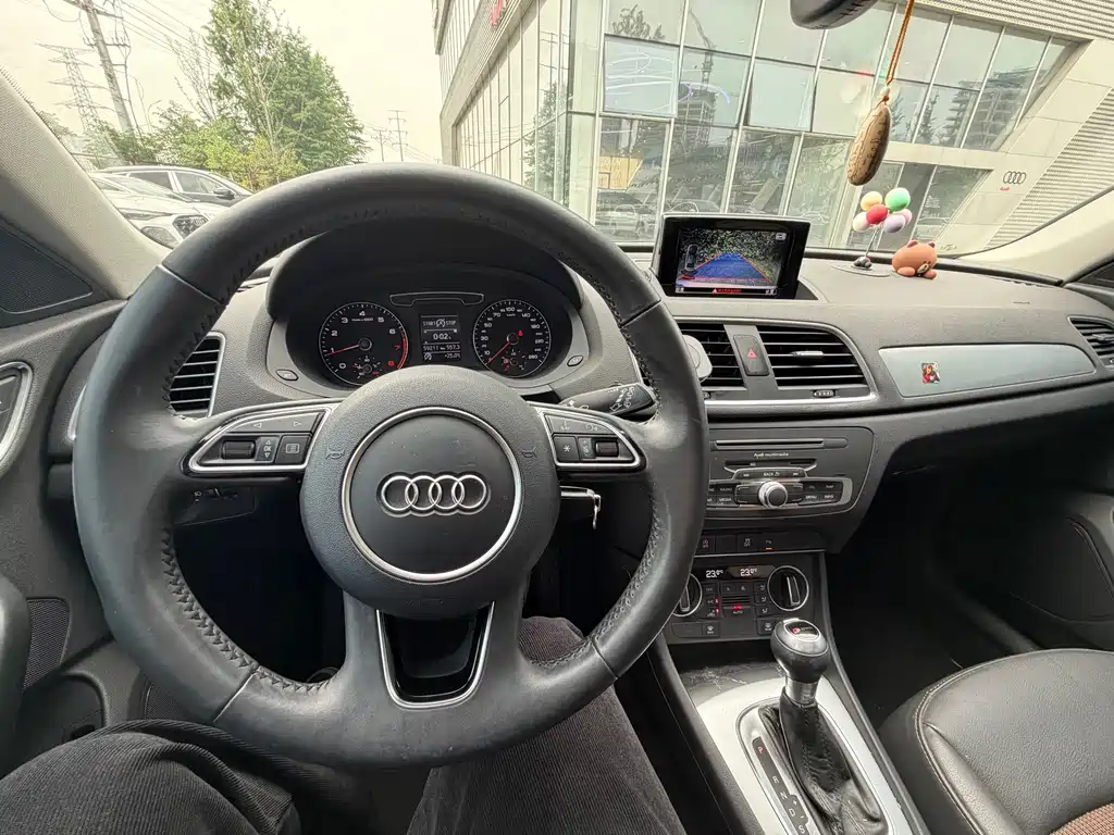 Audi Q3 2018 — фото 9
