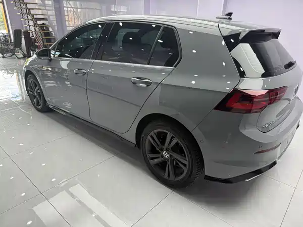Volkswagen Golf 2024