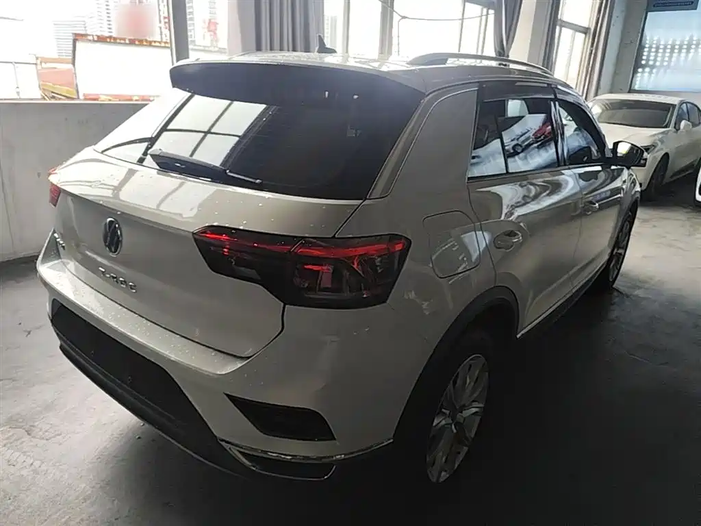 Volkswagen T-Roc 2021 — фото 7