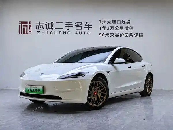 Tesla Model 3 2024