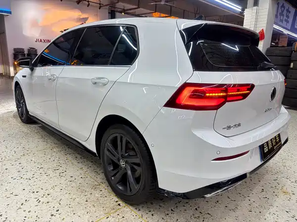Volkswagen Golf 2023