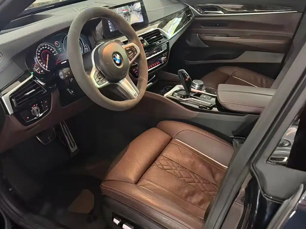 BMW 6 Series GT 2018 — фото 7