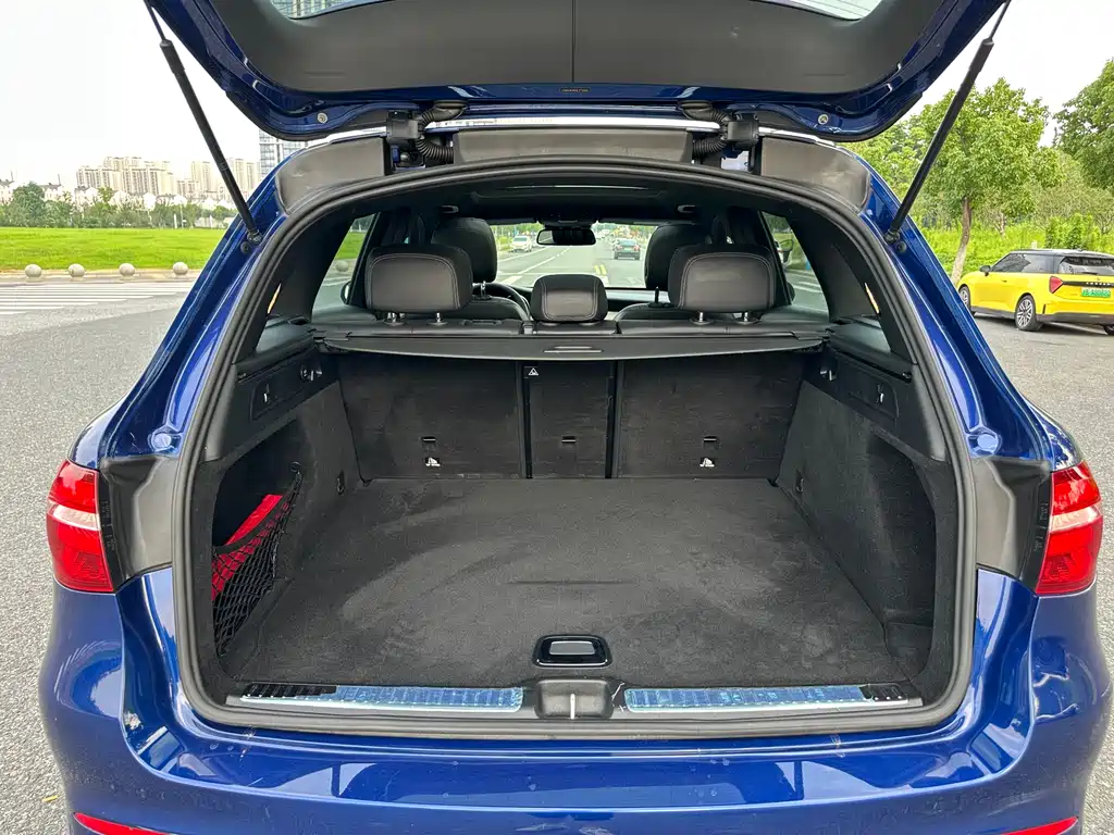 Mercedes-Benz GLC 2018 — фото 19