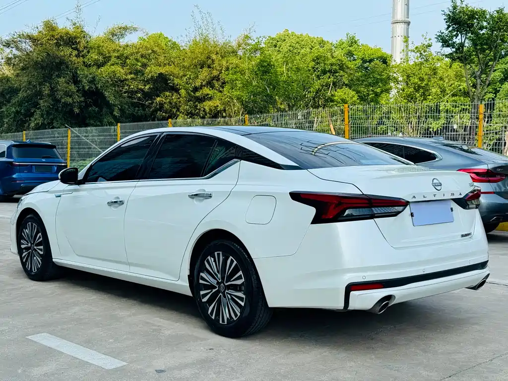 Nissan Teana 2024 — фото 16
