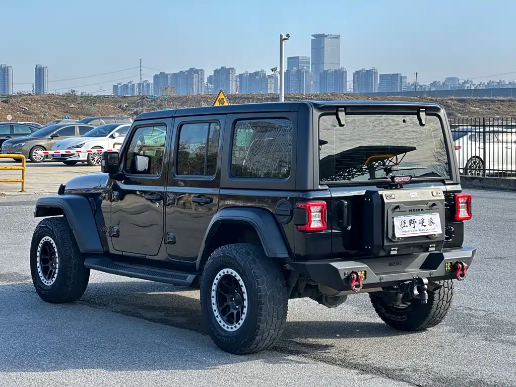 Jeep Wrangler 2024 — фото 9
