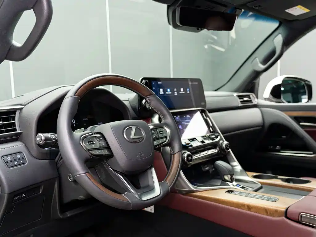 Lexus LX 2026 — фото 11