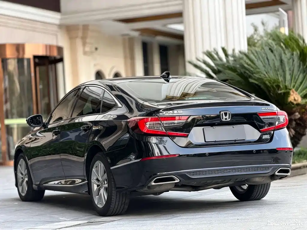 Honda Accord 2022 — фото 9