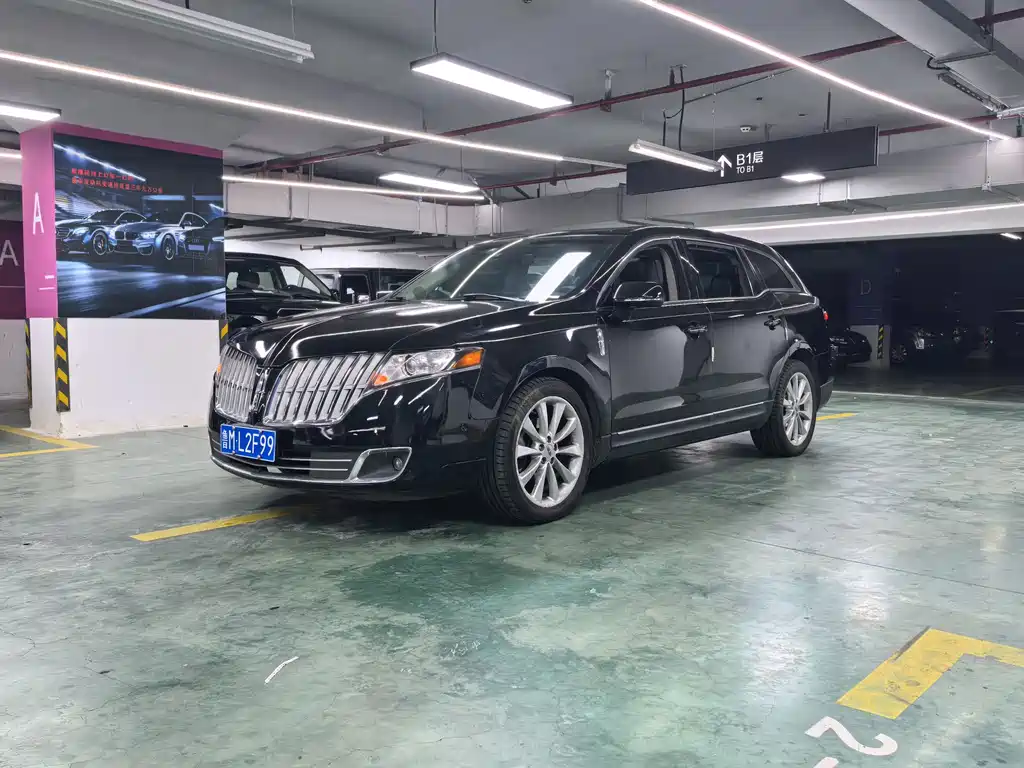Lincoln MKT 2012 — фото 1