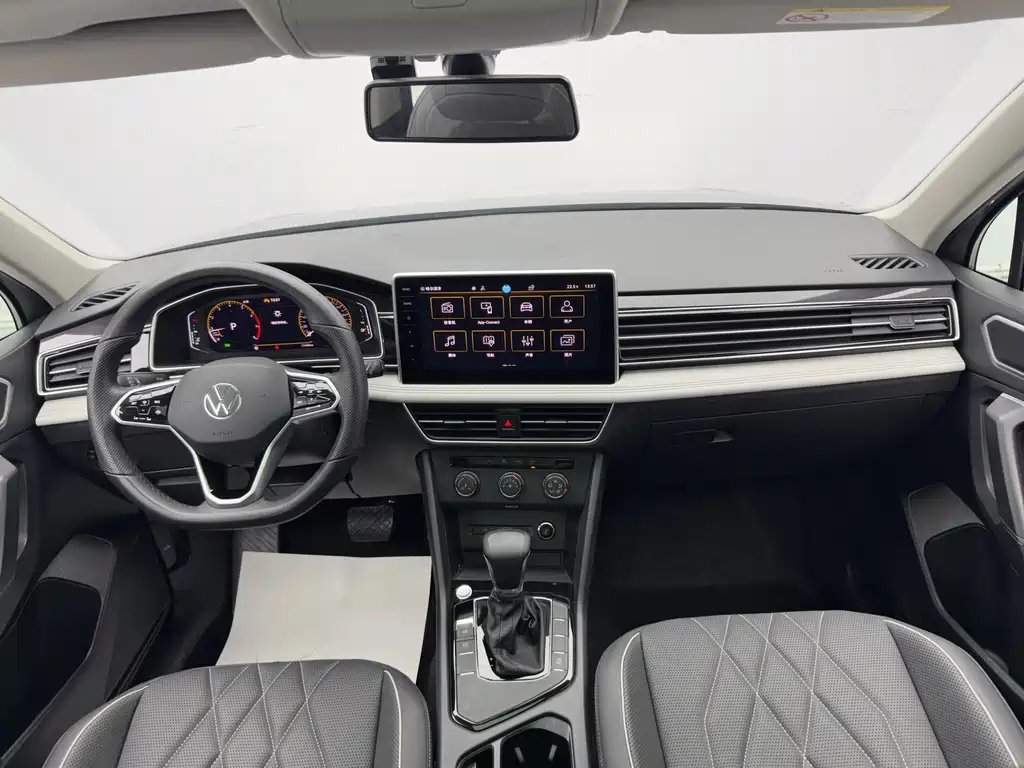Volkswagen Tiguan L 2023 — фото 20