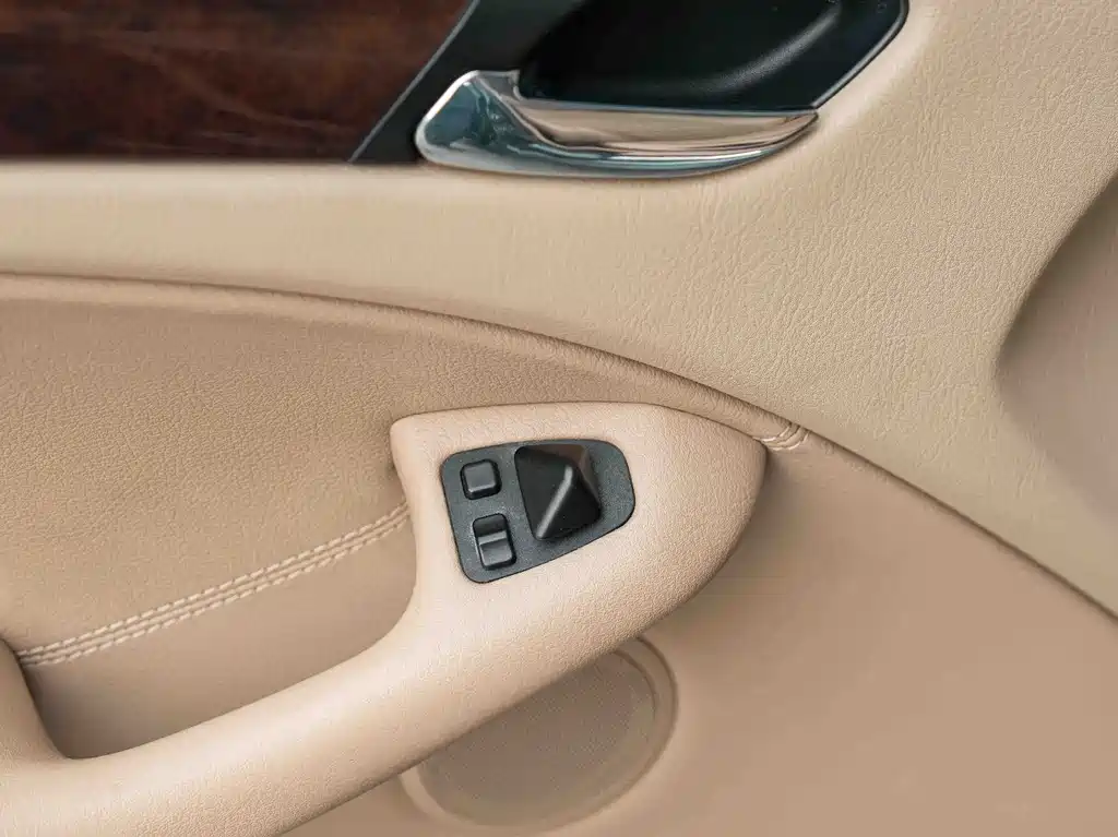 BMW 3 Series 2005 — фото 16