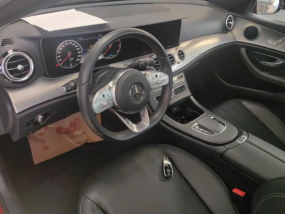 Mercedes-Benz E-Class 2019 — фото 13