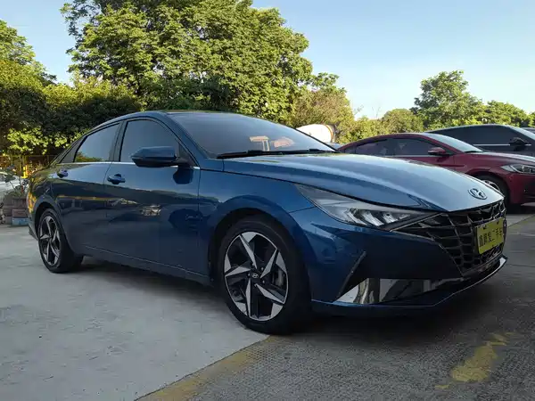 Hyundai Elantra 2021