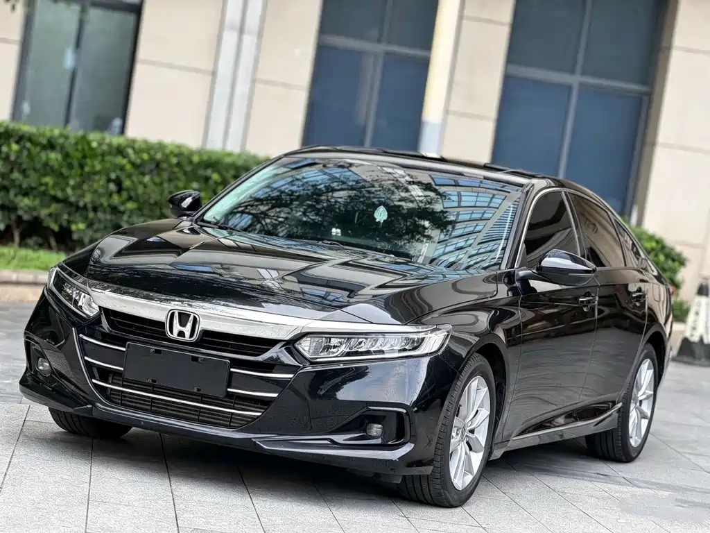 Honda Accord 2022 — фото 1