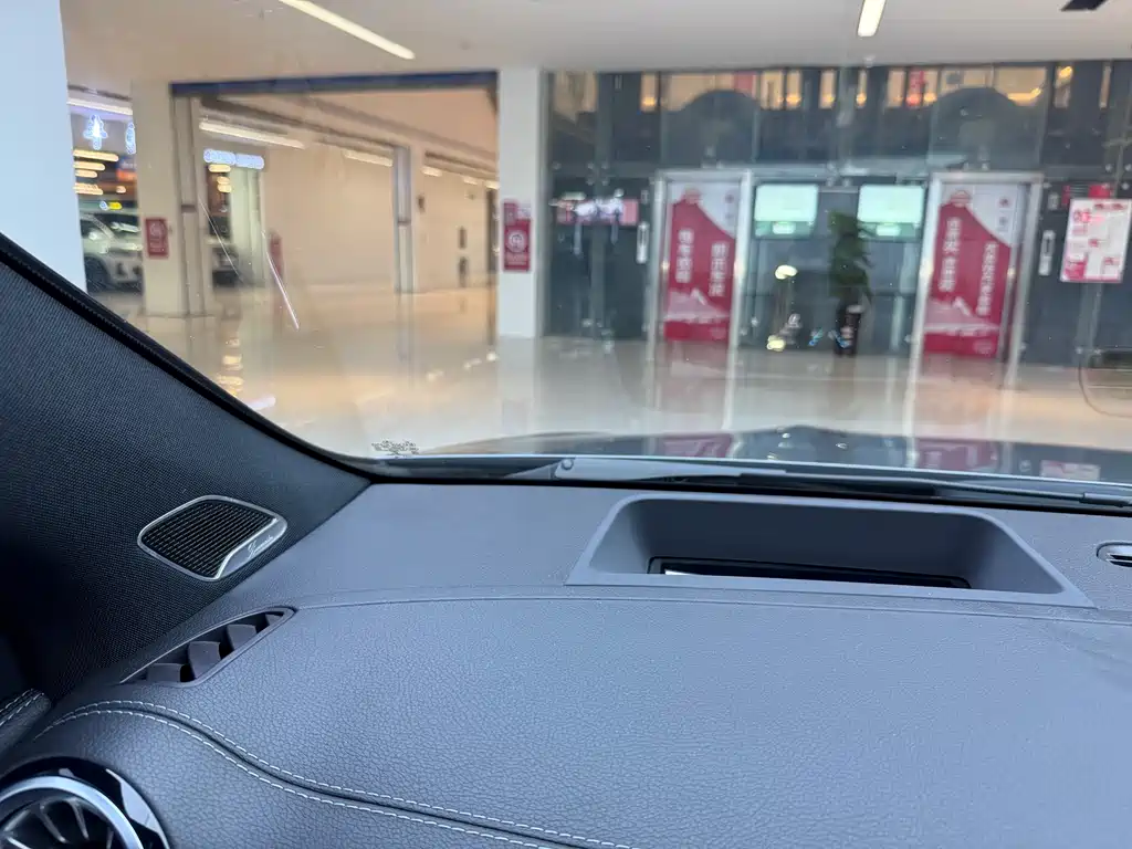 Mercedes-Benz GLA AMG 2023 — фото 21