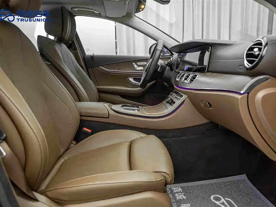Mercedes-Benz E-Class 2022 — фото 15