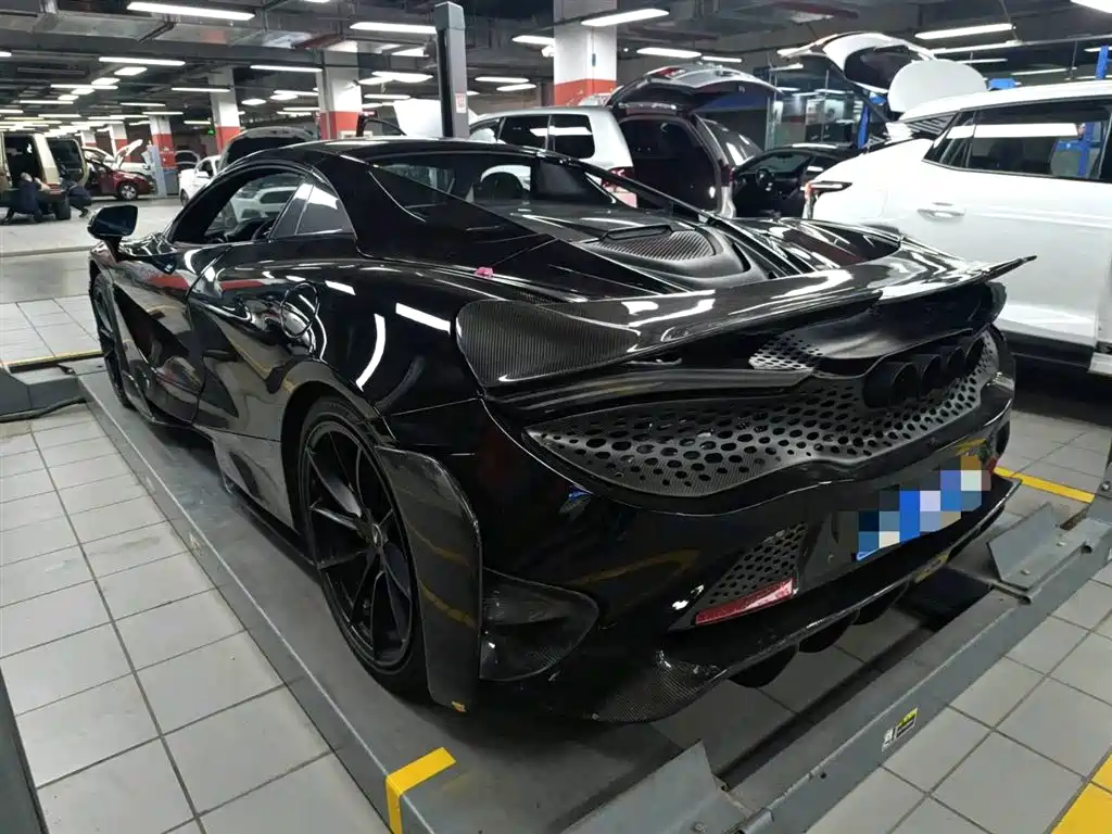 McLaren 720S 2019 — фото 11