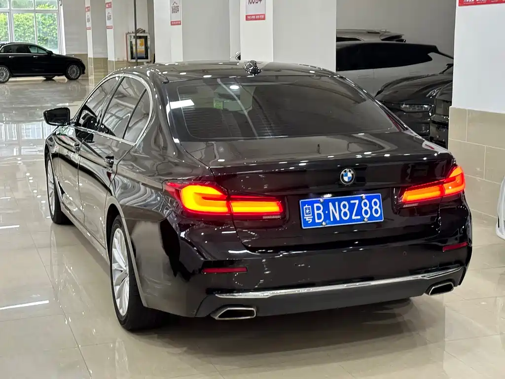 BMW 5 Series 2021