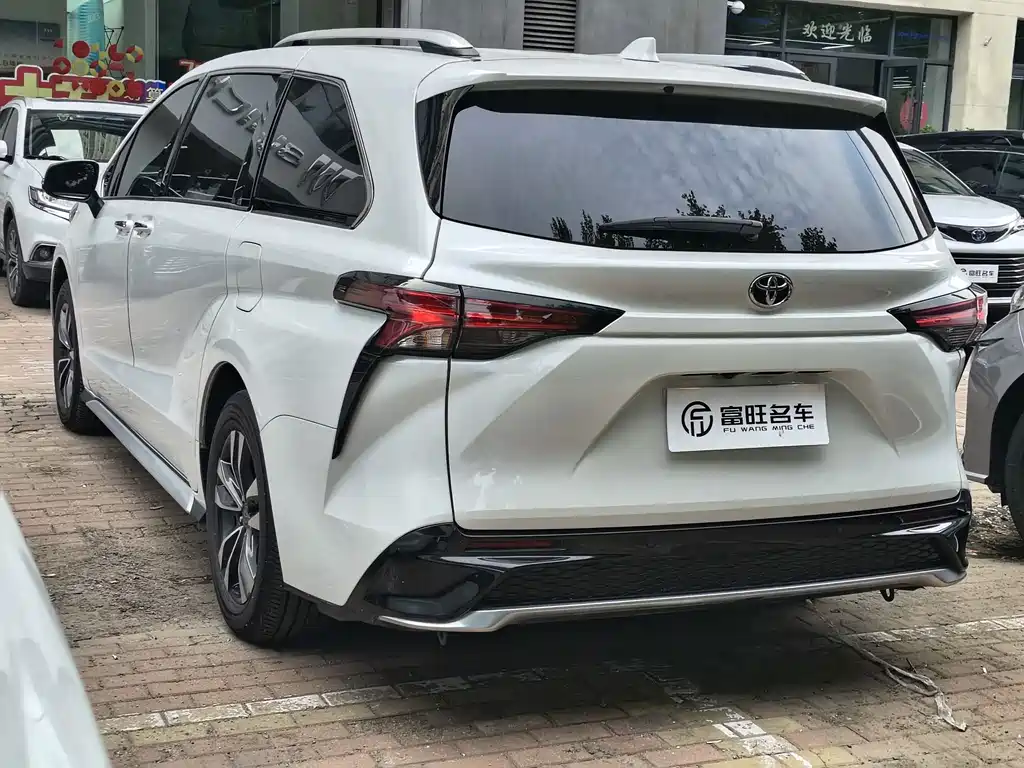 Toyota Granvia 2025
