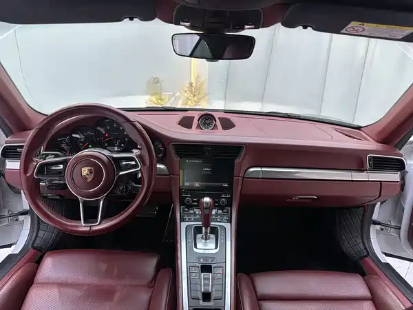 Porsche 911 2019