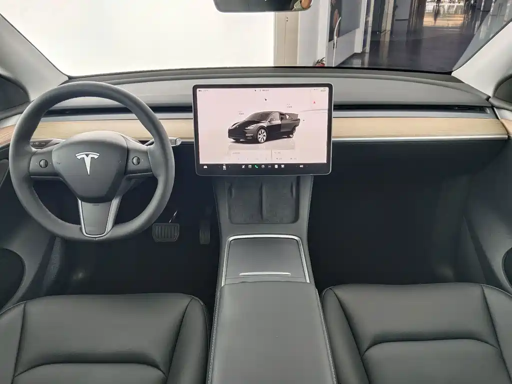 Tesla Model Y 2023 — фото 10