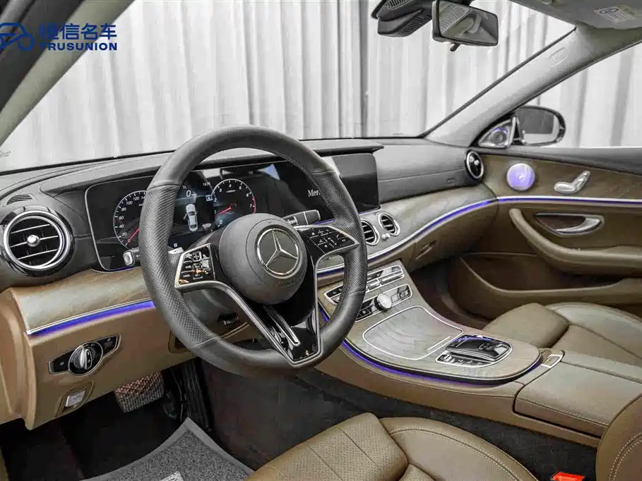 Mercedes-Benz E-Class 2022 — фото 12