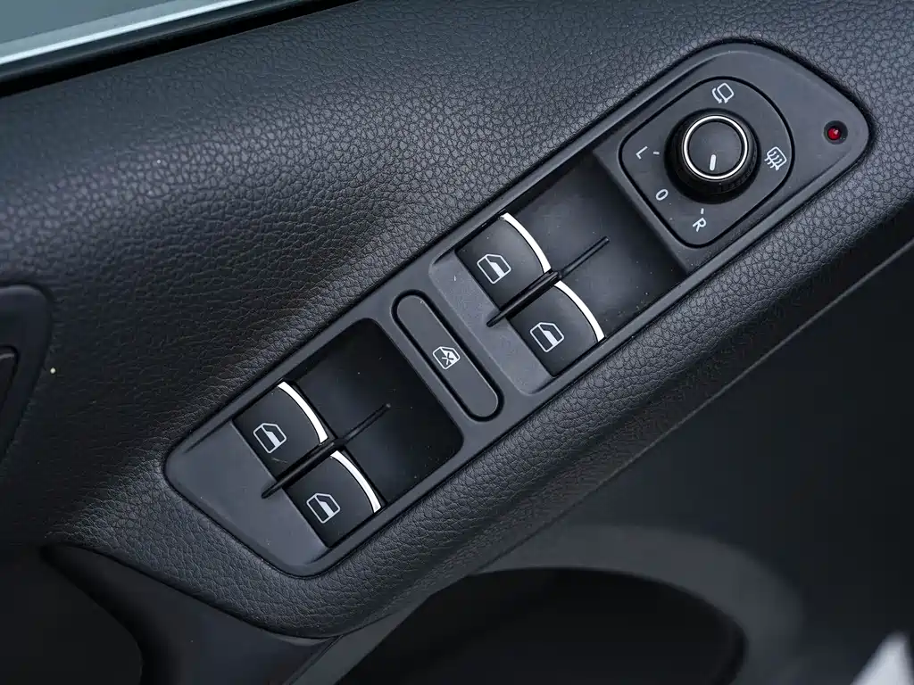 Volkswagen Tiguan 2016 — фото 17