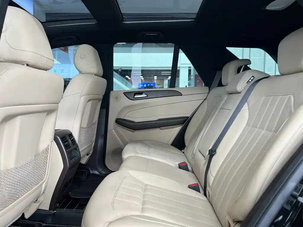 Mercedes-Benz GLE 2018 — фото 16