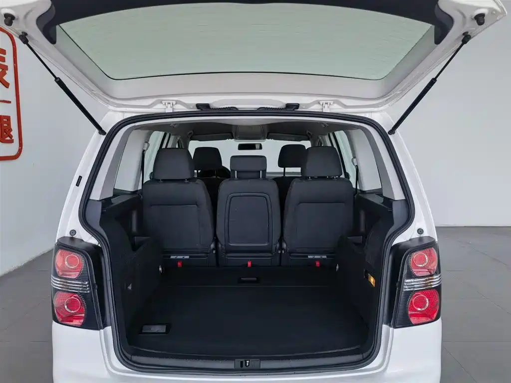 Volkswagen Touran 2015 — фото 16