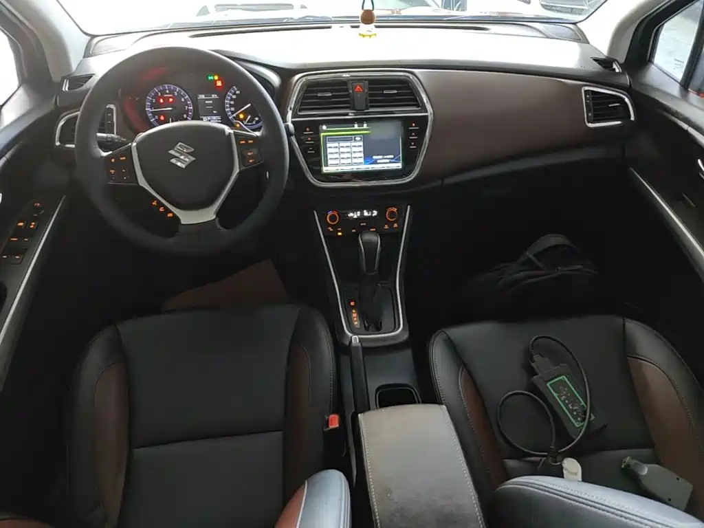 Suzuki Vitara 2017 — фото 10