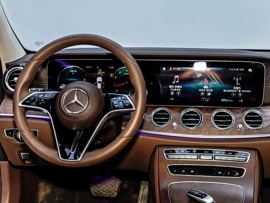 Mercedes-Benz E-Class 2022 — фото 28