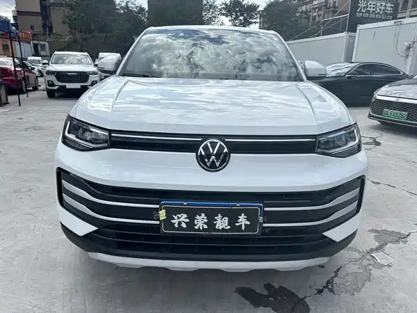 Volkswagen Tharu 2025