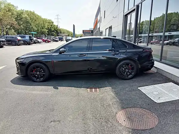 Hongqi H5 2022