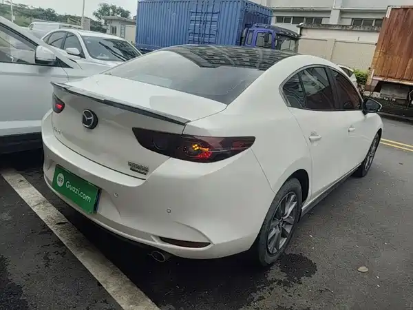 Mazda 3 Axela 2023