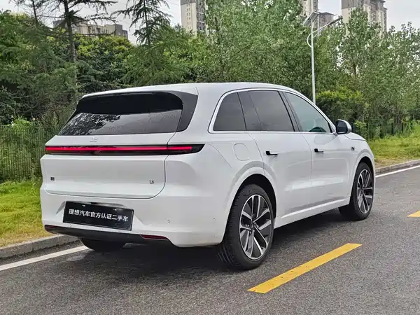 Li Auto L6 2024