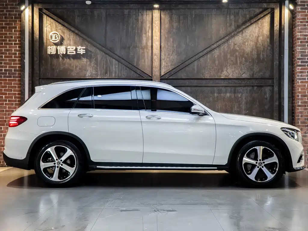 Mercedes-Benz GLC 2019 — фото 21