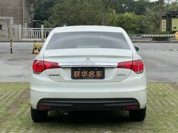 Citroën C4L 2014