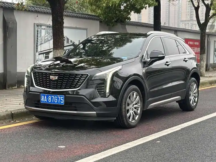 Cadillac XT4 2023 — фото 1