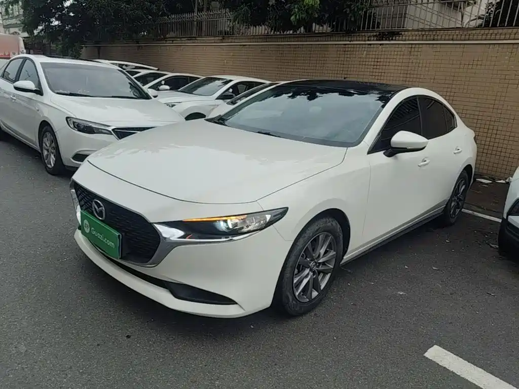 Mazda 3 Axela 2023