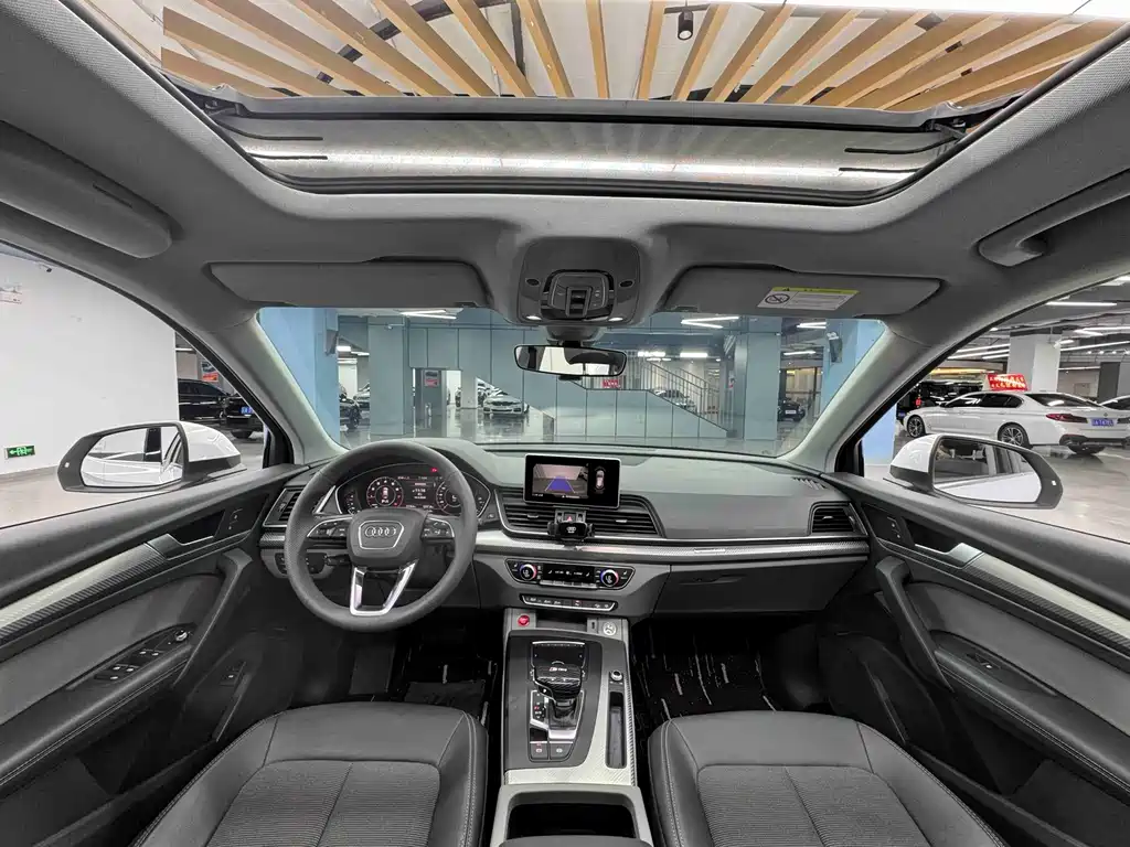 Audi Q5L 2019 — фото 25
