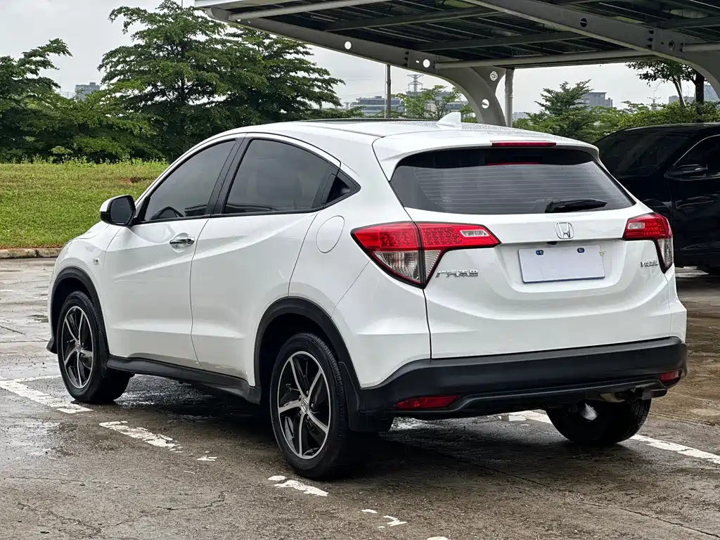 Honda Vezel 2022 — фото 8