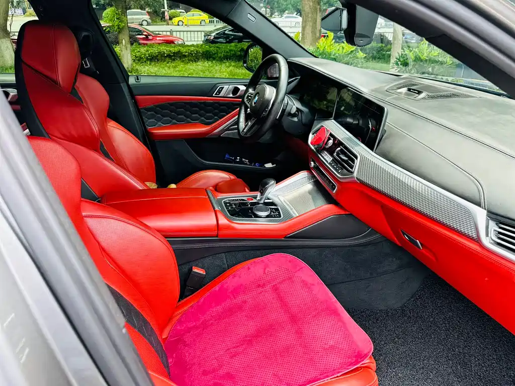 BMW X6 M 2022 — фото 11