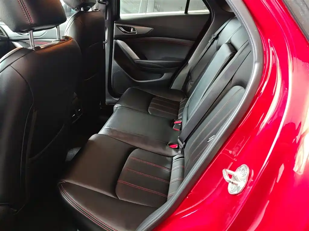 Mazda CX-4 2018 — фото 17