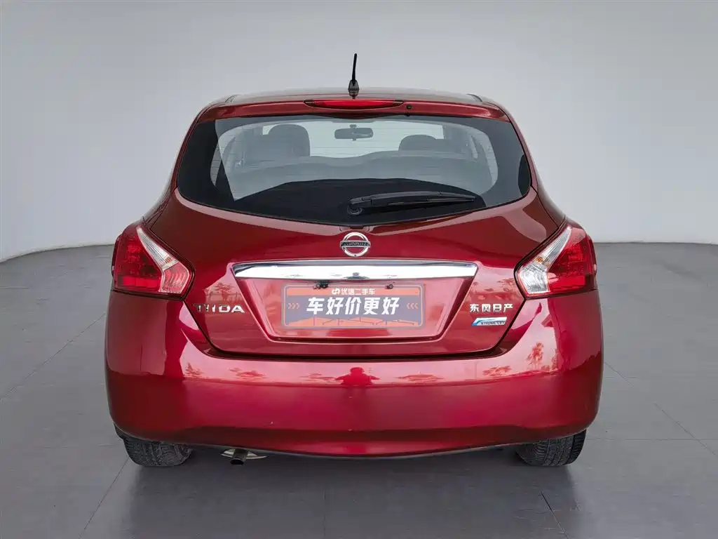 Nissan Tiida 2014