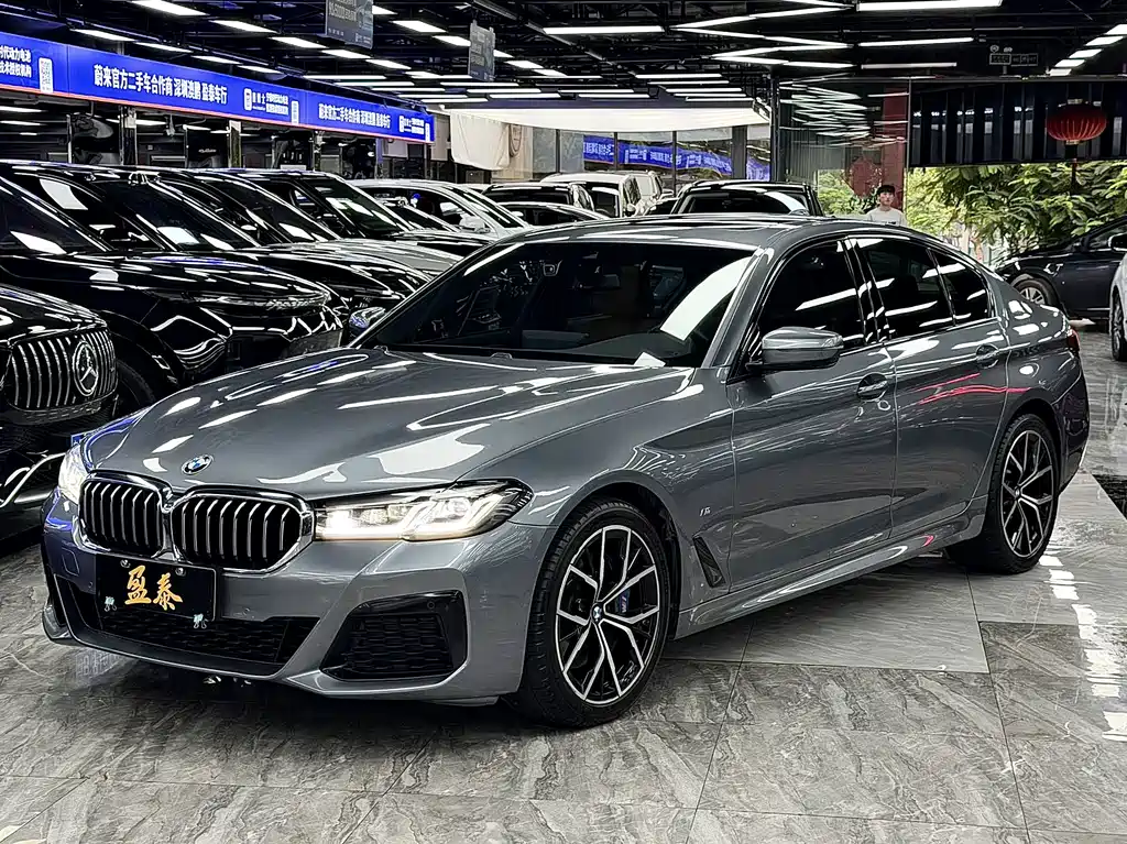 BMW 5 Series 2023 — фото 1